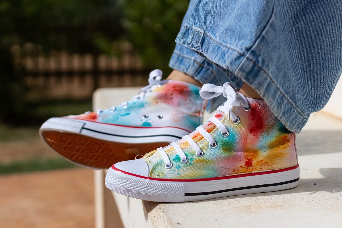 Nazca Colors Pintura Textil Permanente y Lavable Set 16 Colores x 30ml – Acrílicos para Tela y Cuero ideal para Pintar Ropa, Zapatillas, Camisetas, Vaqueros, Sneakers, Totebags