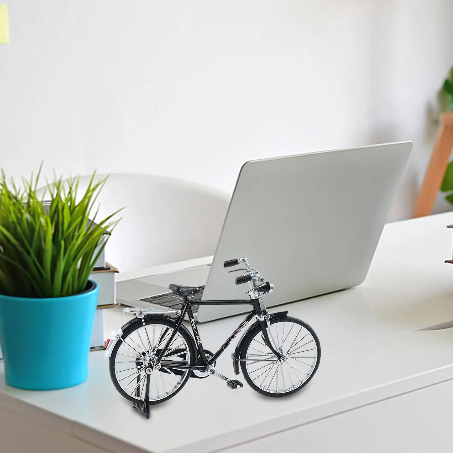 MEMOFYND - Kit de modelo de bicicleta retro de 1 pieza, réplica clásica de bicicleta de dedo, viene con bomba, cesta y maletín, apto para adultos y niños