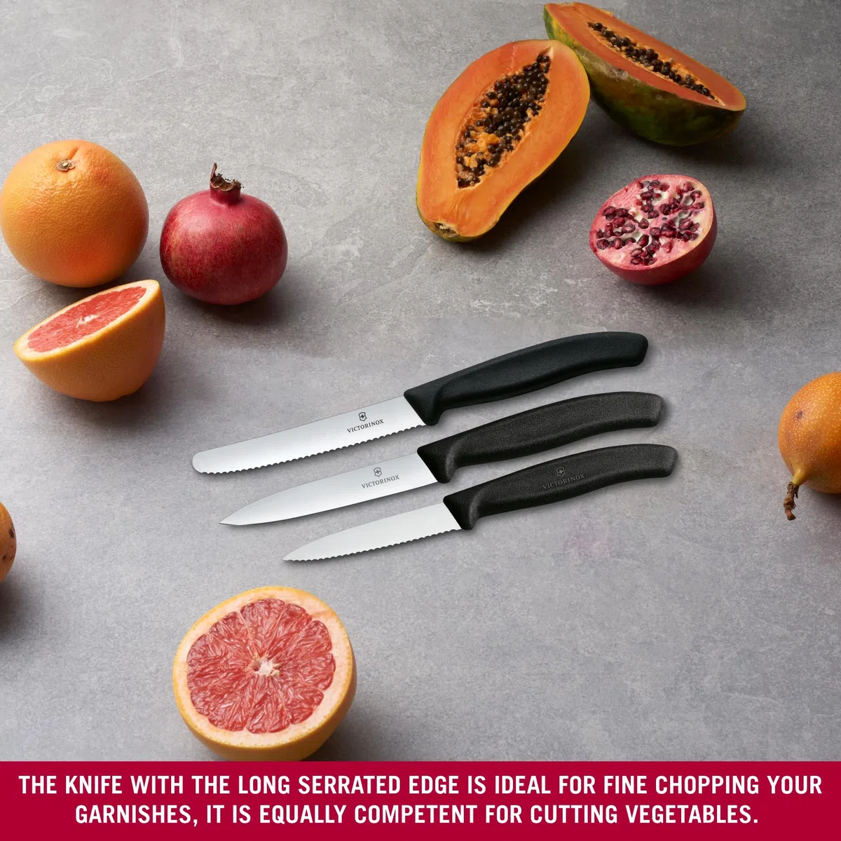 Victorinox Swiss Classic Juego de cuchillos de cocina, 3 piezas, cuchillo para pelar, cuchillo para tomates y cuchillo para desayunos, Mango robusto de plástico, Acero inoxidable, Negro