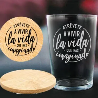 Vaso de sidra/cubata personalizado de 500ml grabado con frase y posibilidad de personalizar con nombre. Ideal para regalar en cualquier momento + posavasos grabado