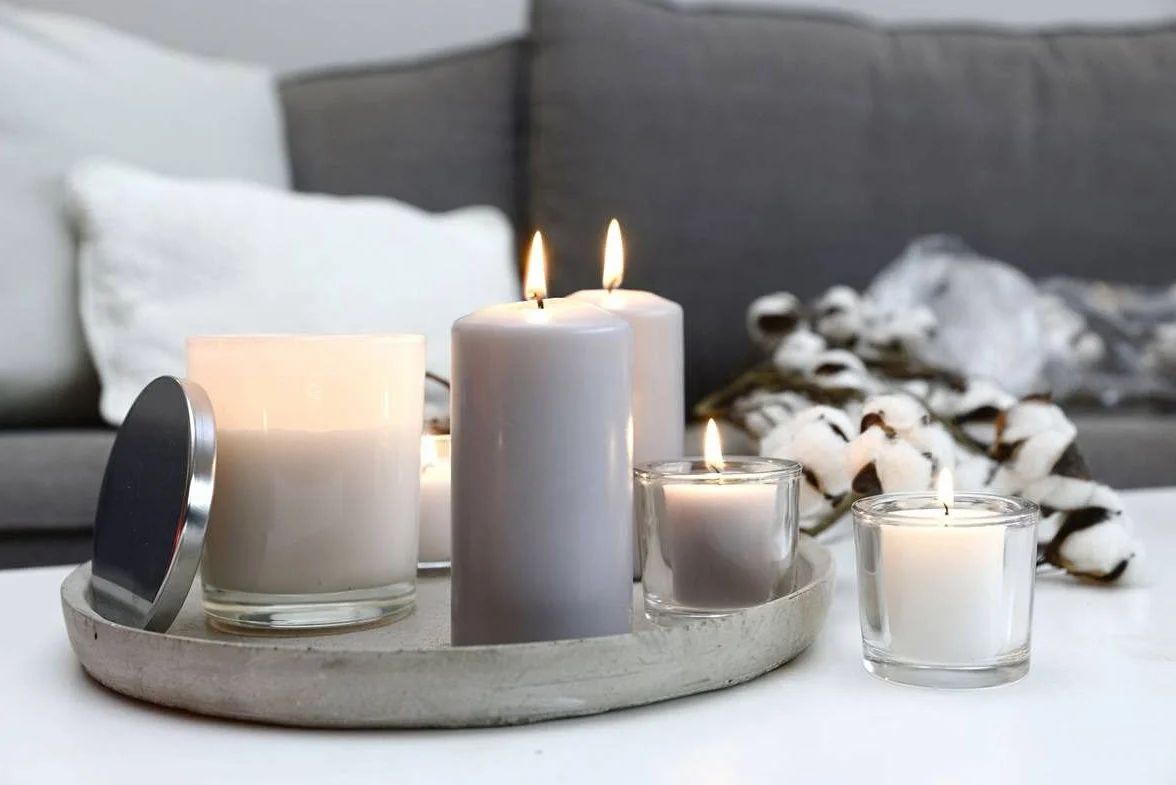 Müller - Velas cilíndricas, color marfil, paquete de 6 velas, 57 x 81 mm, larga duración de 15 horas, cera antigoteo, inodoro, calidad RAL