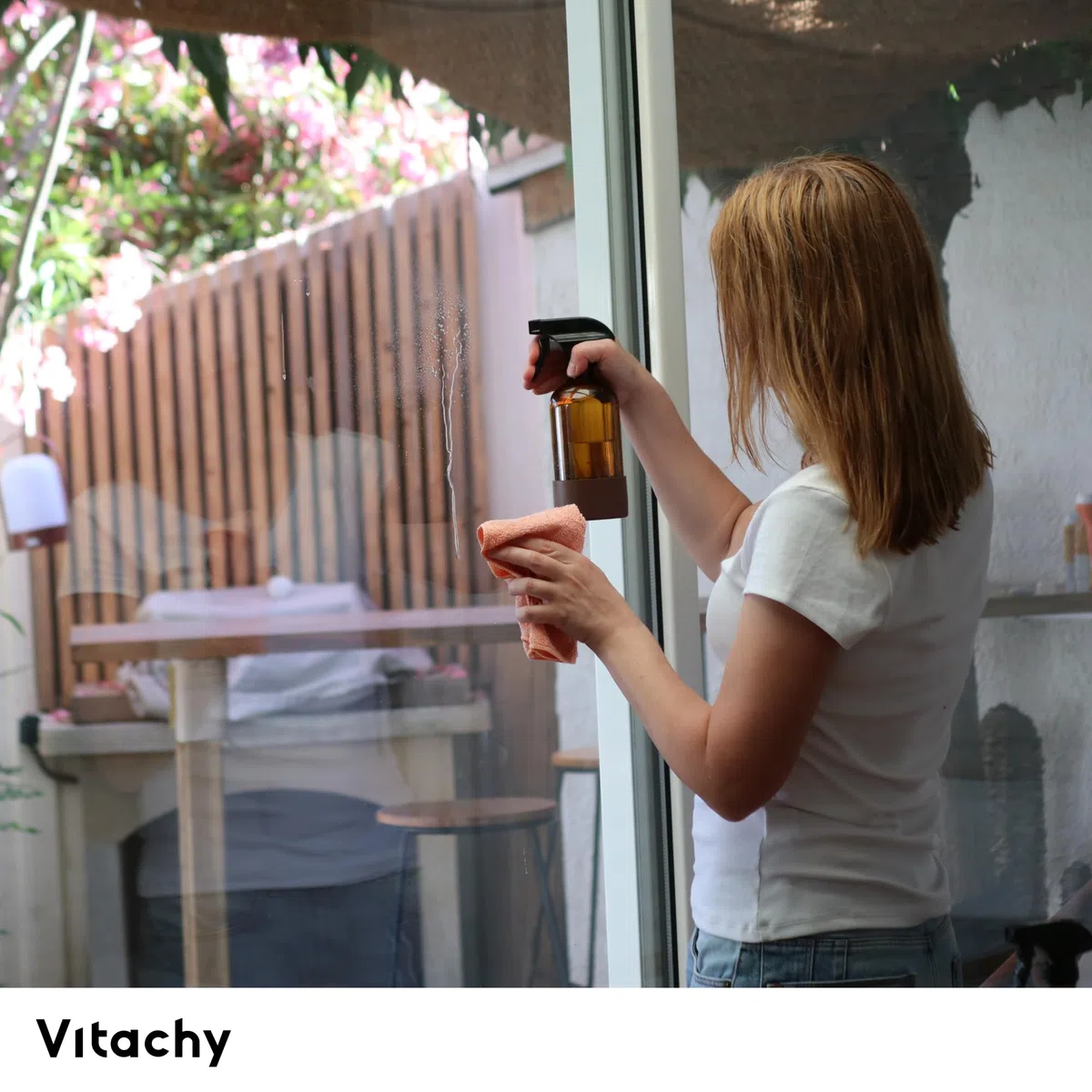 Pack de 2 Botella Spray Pulverizador Cristal 500ml, Bote Spray Vidrio Ámbar con Base de Silicona para Limpieza Hogar y Plantas. Botes Spray Vacíos Rellenables, Glass Spray Bottle