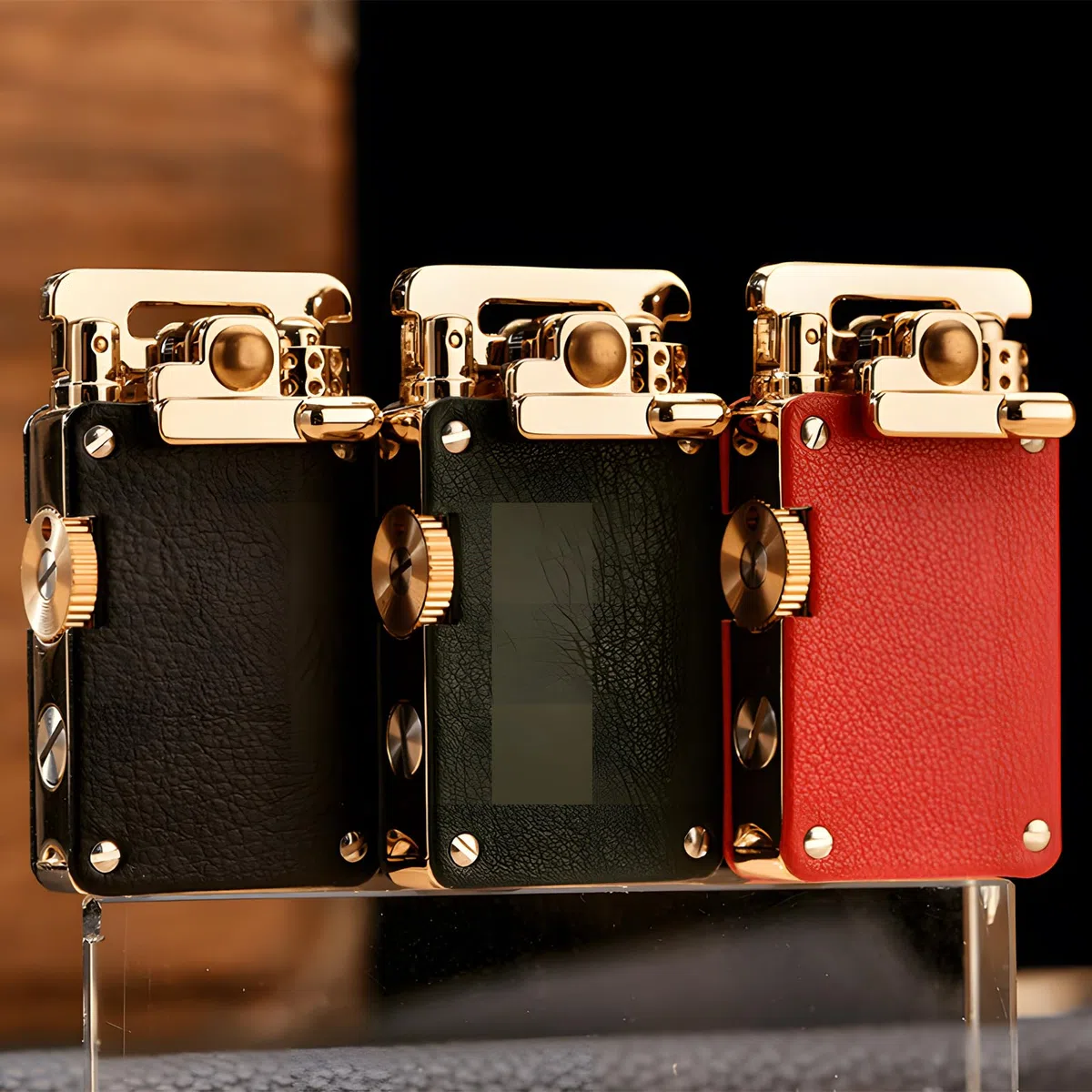 Encendedor De Queroseno Retro con Brazo Basculante, Resistente Al Viento, con Rueda De Molienda, Grabado En Cuero Clásico, Llama Suave, Recargable con Queroseno, Regalo para Hombres (Red Leather)