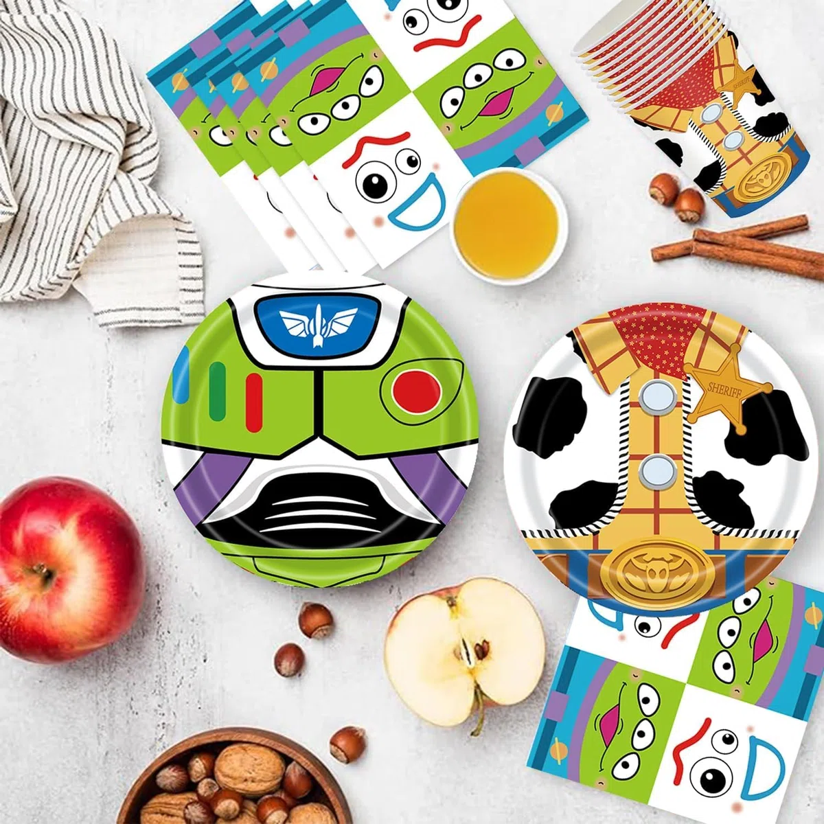 Juego de vajilla para fiestas Toy Story de 61 piezas, decoraciones para fiestas de cumpleaños infantiles, que incluye vasos, platos, manteles y servilletas, con capacidad para 20 invitados