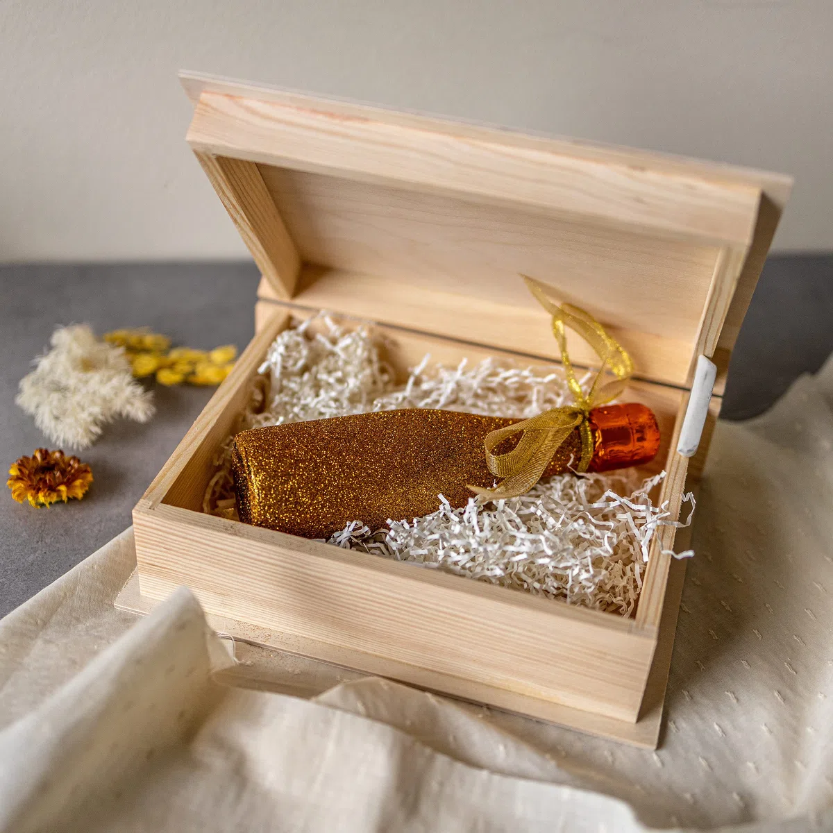 Creative DECO Grande Caja Libro Madera para Decorar | 24 x 19 x 7,5 cm | con Tapa | Decoracion Almacenaje Herramientas Pascua Decoupage | Perfecta para Documentos Objetos de Valor Juguetes