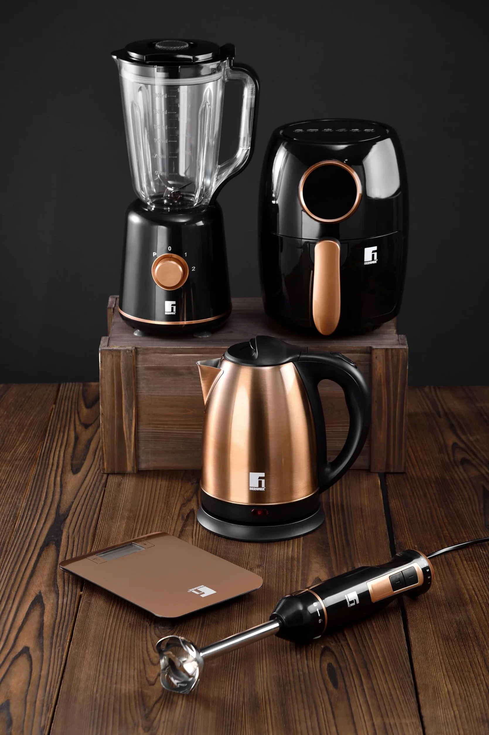 BERGNER Copper - Tetera Eléctrica de 1.800 W - Capacidad de 1.7 Litros - 1800 W - Función Apagado Automático - Desconexión De Seguridad Por Ebullición - Base inalámbrica de 360 grados