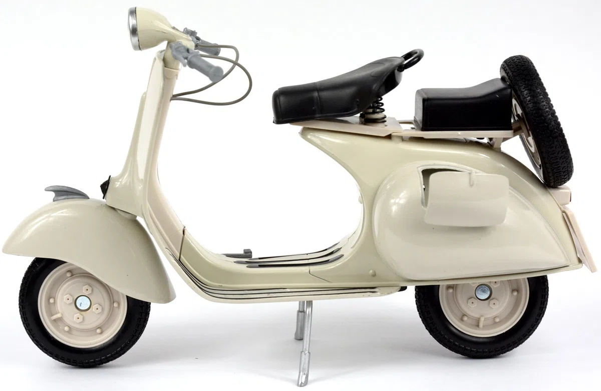 1 : 6vespa Piaggio 150vl17 New R