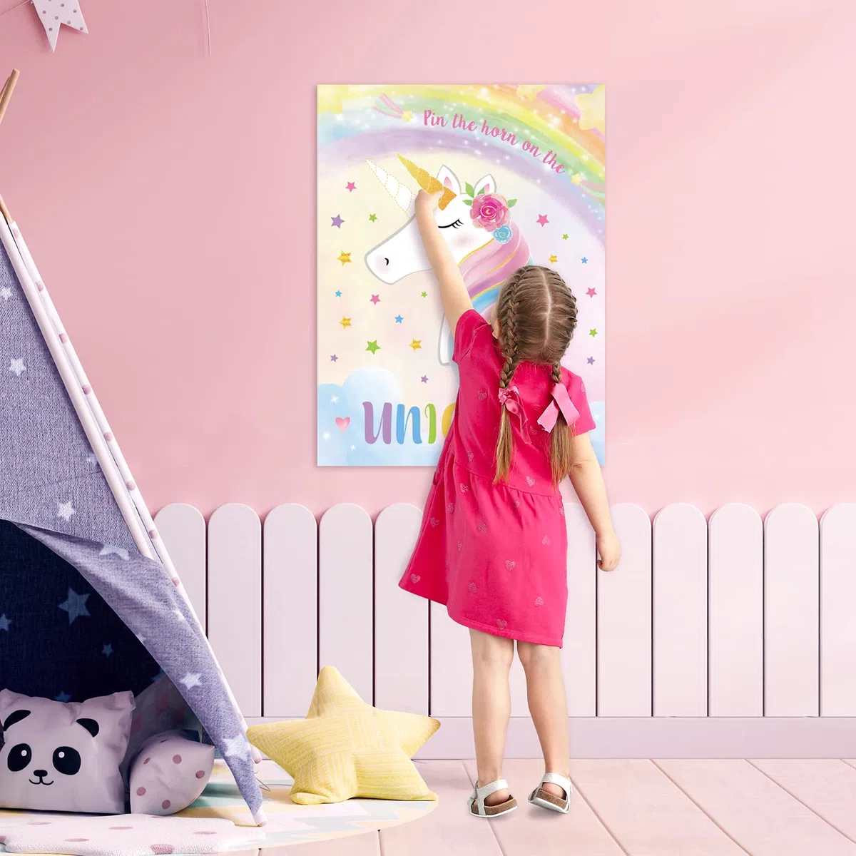 Juego de Fiesta de Unicornio - 53cm x 72cm Suministros para Fiestas Temáticas de Unicornio para Niñas y Niños Ponle el Cuerno al Unicornio con 24 Pegatinas de Cuerno Cartel del Juego de Cumpleaños