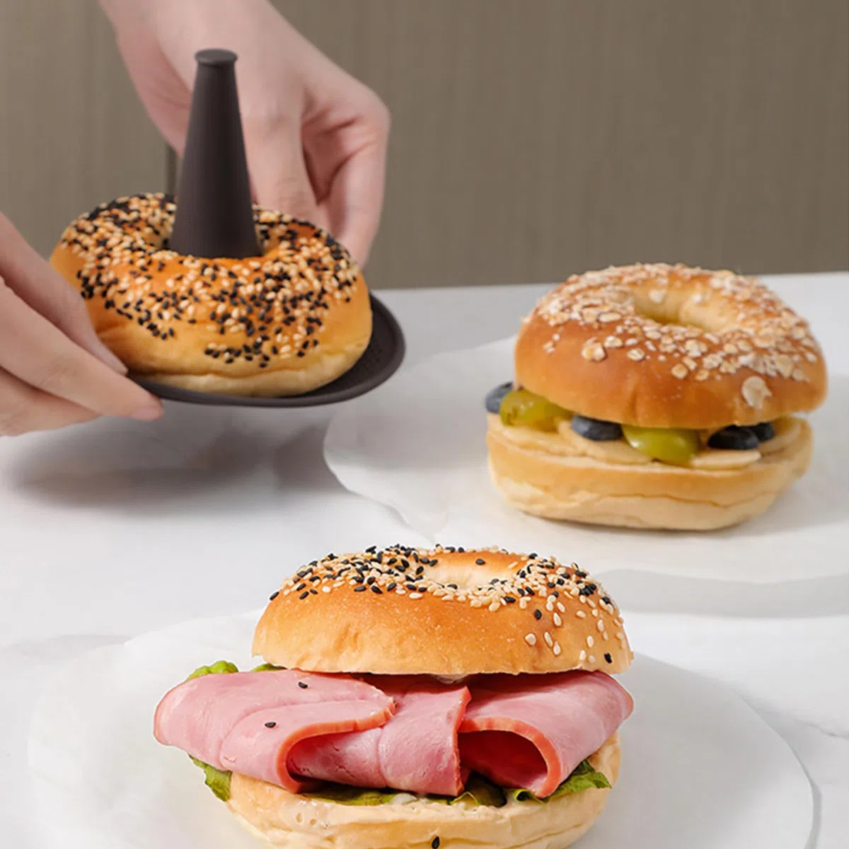 6 Unidades Bagels Silicona Marrón, Moldes para Donuts de Silicona, para Rosquillas, Bagels y Magdalenas (Marrón)
