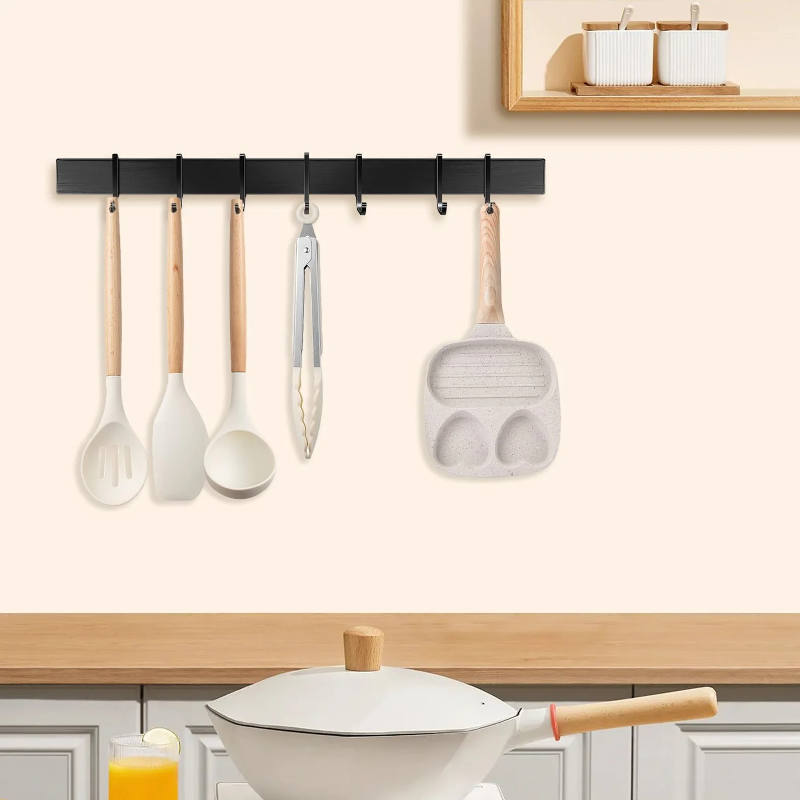 Soporte para utensilios de cocina sin taladro, barra de herramientas de cocina con 7 ganchos móviles, soporte de utensilios de cocina adhesivo, alumini,negro