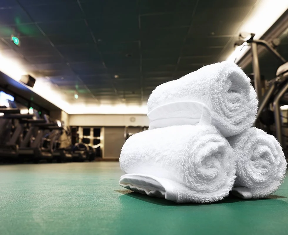 Utopia Towels - Paño Extra Absorbente de Lavado de Algodón Puro Multiuso, Toalla, Gimnasio, SPA - Paquete de 24, 30 x 30 centímetros, Blanco