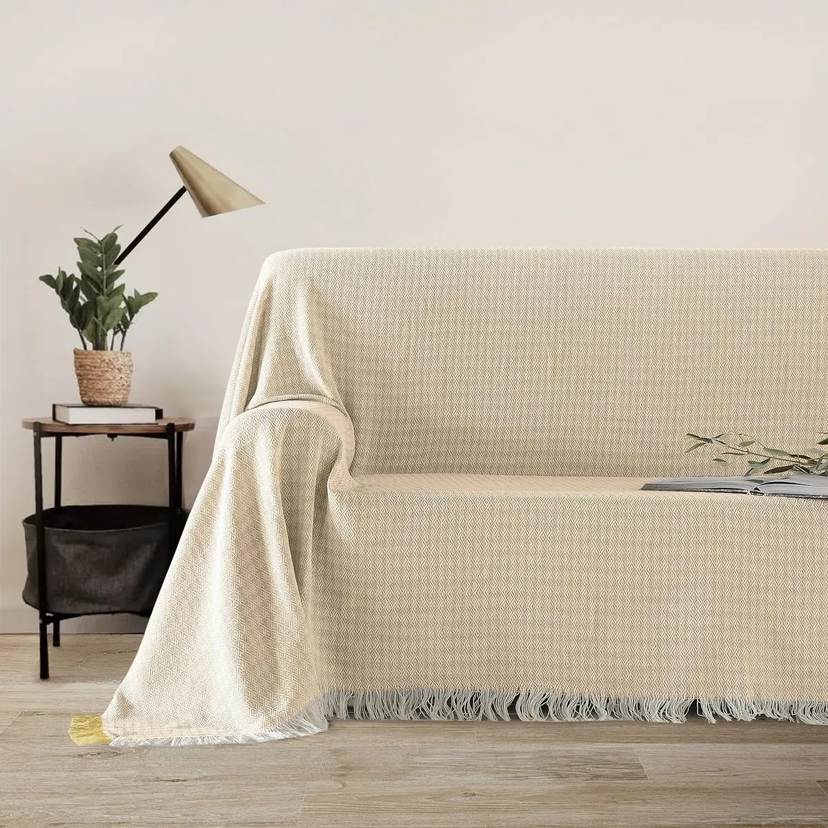 GFD Textiles - Colcha Multiusos Viena para Sofas, Colcha Sofa 180 x 260, Amarillo | Foulard Ligero con Diseño Geométrico, Hecho en España