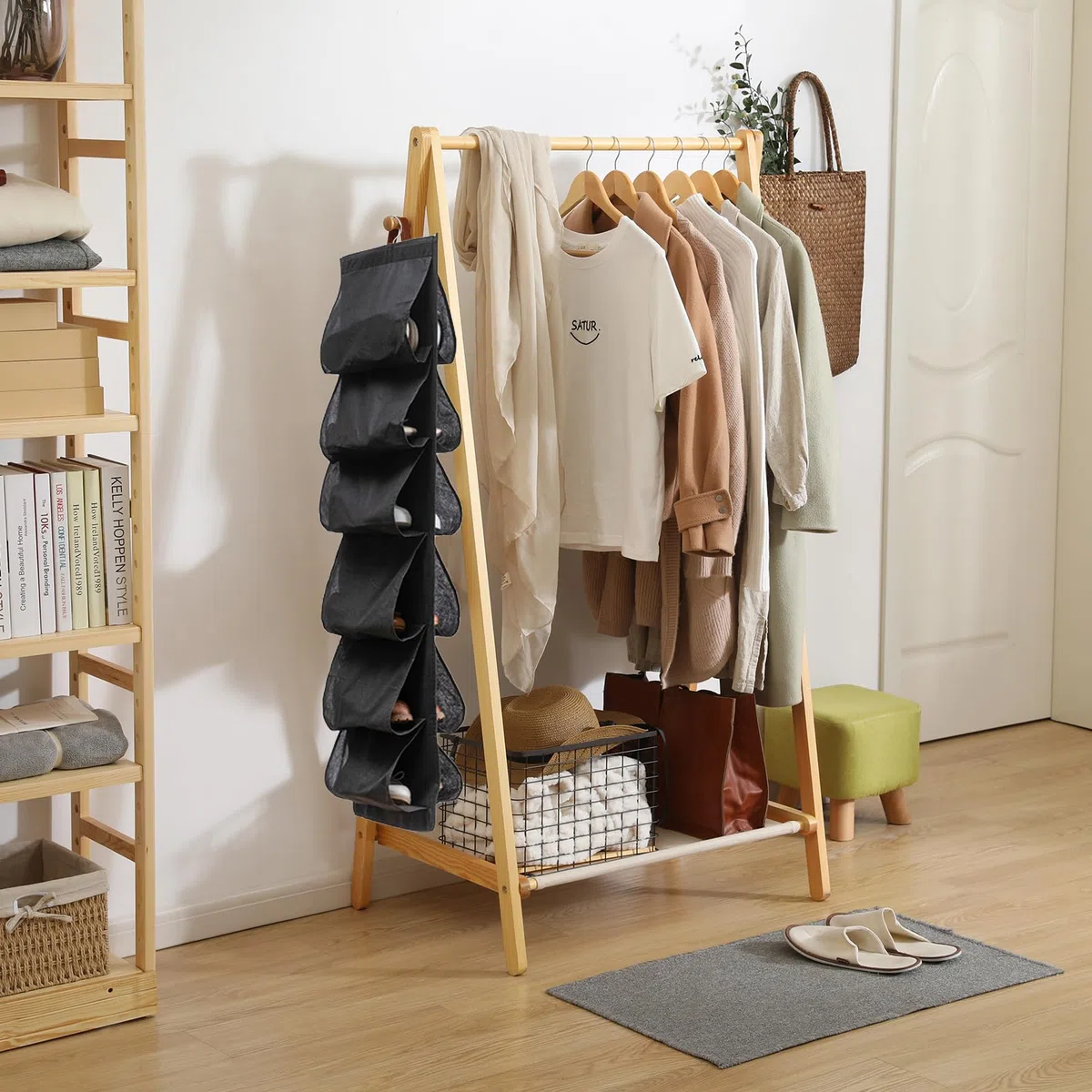 Organizador para Zapatos para Colgar, con 24 Bolsillos Profundos, Zapatero Ahorra Espacio, 2 con Gancho, Organizador para Colgar en la Puerta para Acampar, Armario, Dormitorio y Autocaravana