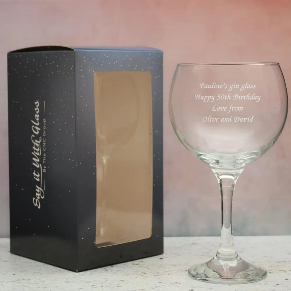 All Things Personalised Copa Gin Tonic Personalizada 640 ml - Gin Vaso Balón con Grabado Láser, Nombre y Mensaje - Diseño Copa también para Cócteles - Regalo Original Hombre y Mujer, Caja de Regalo