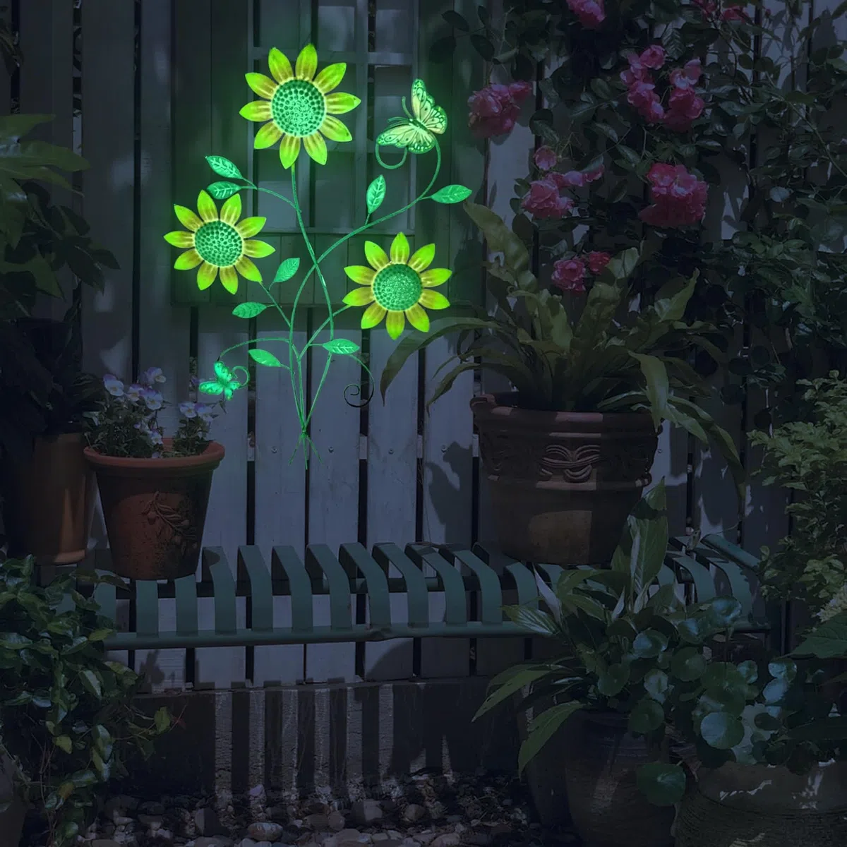 DETENE Flores Metalicas Decoracion Pared Decoración de Pared de Metal Girasol con Mariposa Decoración de Las Paredes del Jardín para Sala de Estar,Comedor Balcón y Patio (Luz nocturna)
